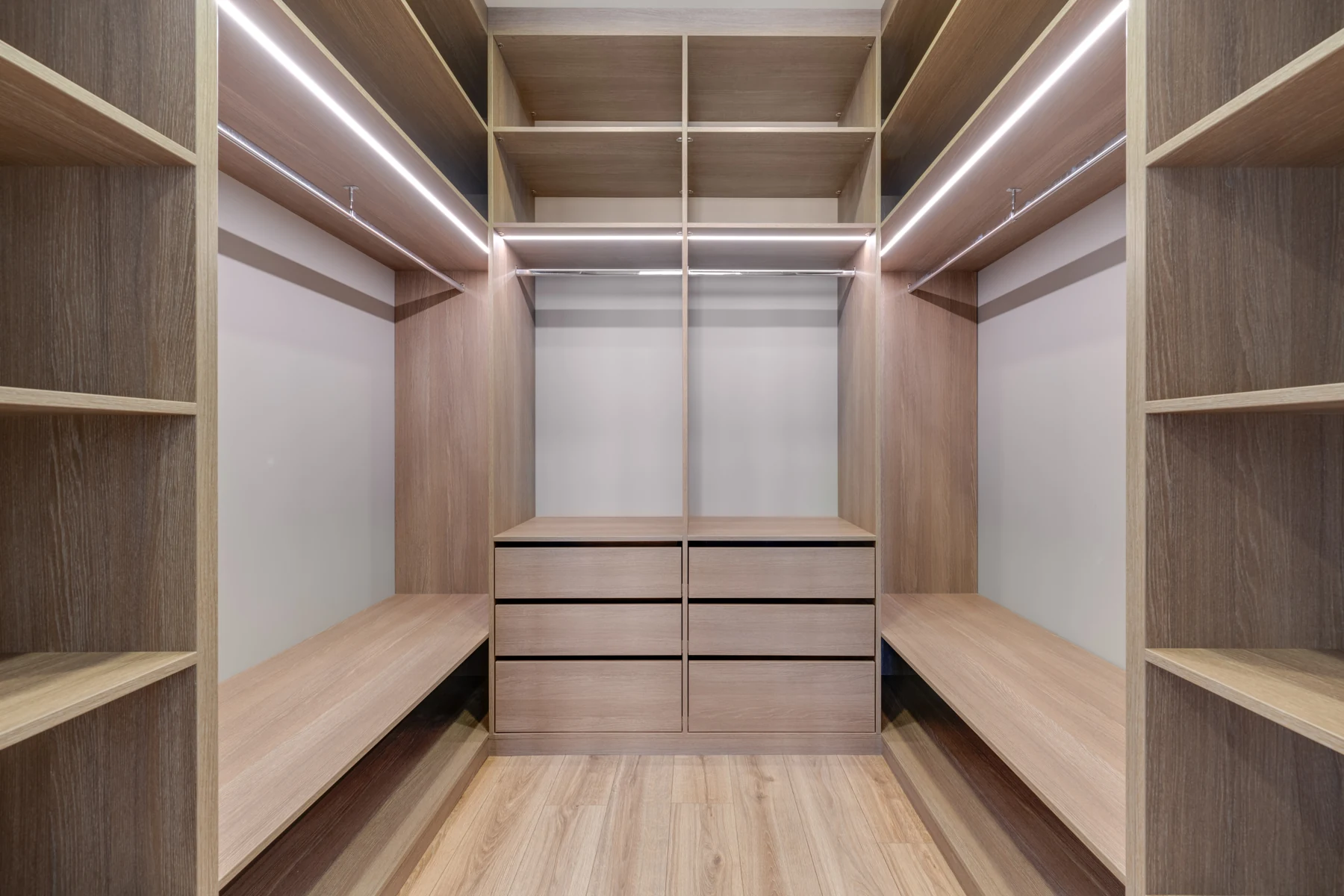 The illuminated walk-in from the Stallion Wardrobes design catalog